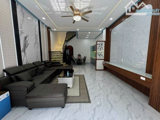 Bán nhà 3 tầng(4*13 ) Phạm Thế Hiển, Phường 4, Quận 8, Cạnh Parc mall Chỉ 7 Tỷ. - 1