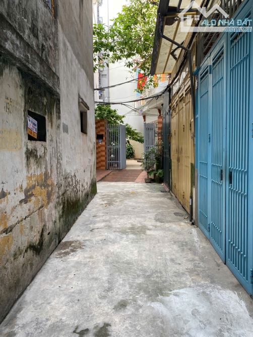 Pháo Đài Láng - Nhà dân xây chắc chắn - Hai thoáng - Ngõ nông - Gần phố - 1