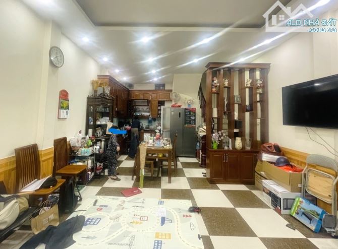 40M, 10 TỶ - VÀI BƯỚC RA Ô TÔ VÀ PHỐ, DÂN XÂY, THOÁNG SÁNG - XUÂN THỦY, CẦU GIẤY - 1