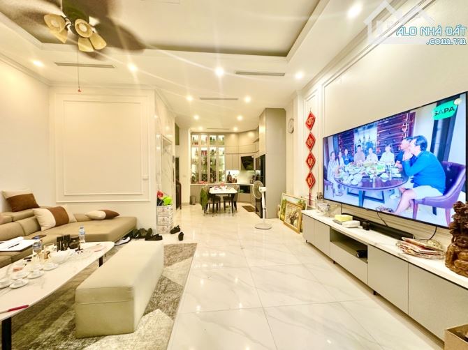 ✅NHÀ VIỆT HƯNG LONG BIÊN, CÁCH BIGC 600M. NGÕ Ô TÔ TRÁNH THÔNG, 65M, PHỐ VŨ ĐỨC THẬN. 13,4 - 1