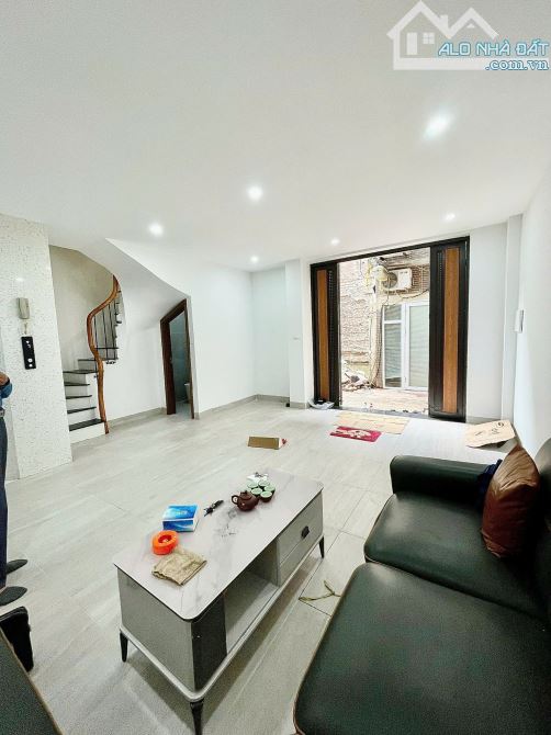 BÁN NHÀ NGÕ 30 CÁT LINH, ĐỐNG ĐA 7 TẦNG THANG MÁY, XÂY MỚI 44m2 MT 5m 16,5 tỷ. - 1