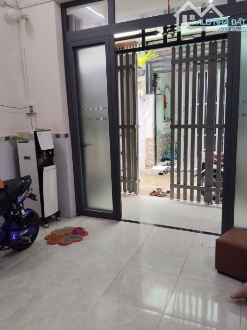 CẦN BÁN NHÀ 2 TẦNG NGAY CHỢ THỚI TỨ HÓC MÔN - 1