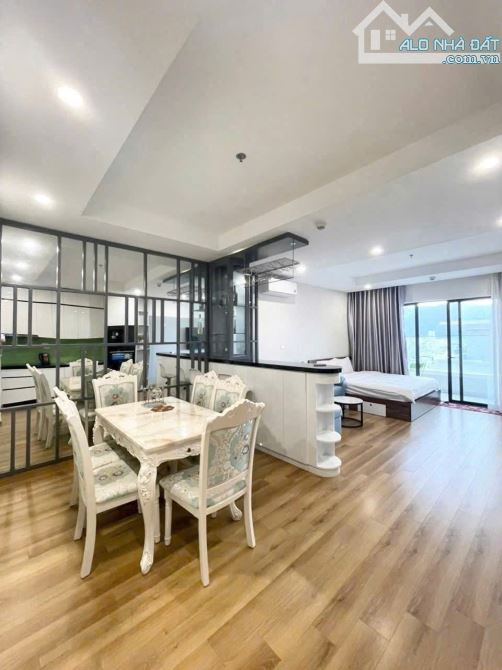 Cho thuê căn hộ chung cư TMS, địa chỉ 28 Nguyễn Huệ, Quy Nhơn View biển đẹp - 1