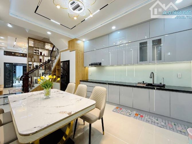 Bán nhà trung tâm Gò Vấp, Phạm Văn Chiêu, hẻm xe hơi, 4 tầng, giá 7.45 tỷ - 1