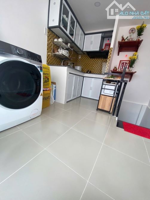 BÁN NHÀ NGUYỄN THƯỢNG HIỀN - PHÚ NHUẬN - 4 TẦNG - 15M2 - 3.X TỈ - 1