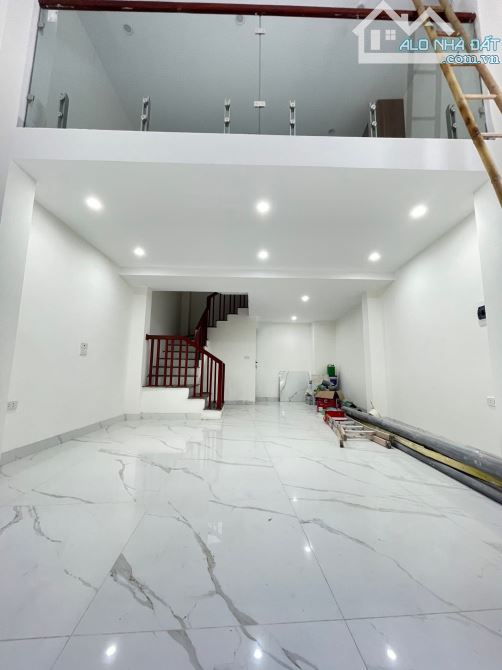 Ngõ Chợ Khâm Thiên 38/40T2 x 6 tầng, mặt tiền 4.5m, giá 11.5 tỷ thương lượng - 1