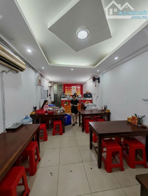 Bán nhà mặt phố Trần Cung, 5 tầng dân xây, trên cho thuê dòng tiền, dưới kinh doanh - 1
