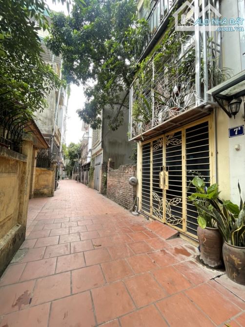 Bán nhà Bắc Biên Ngọc Thuỵ, 42 X 4T, dân xây, đất làng xóm đô thị, ô tô tránh gần 5.9 tỷ - 1