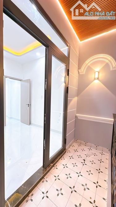 NHÀ MỚI 100% Q4 KÈO THƠM KHU DÂN CƯ HIỆN HỮU KHÔNG LO GIẢI TOẢ ĐƯỜNG TÔN THẤT THUYẾT - 12