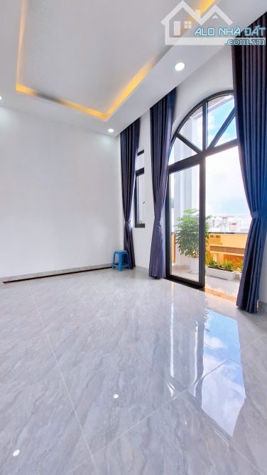 Chủ gửi Bán Nhà 1 trệt 2 lầu Phường Biên Hòa (Hóa An cũ).Dt: 5x15,6=78m2.Giá: 4tỷ7 - 12