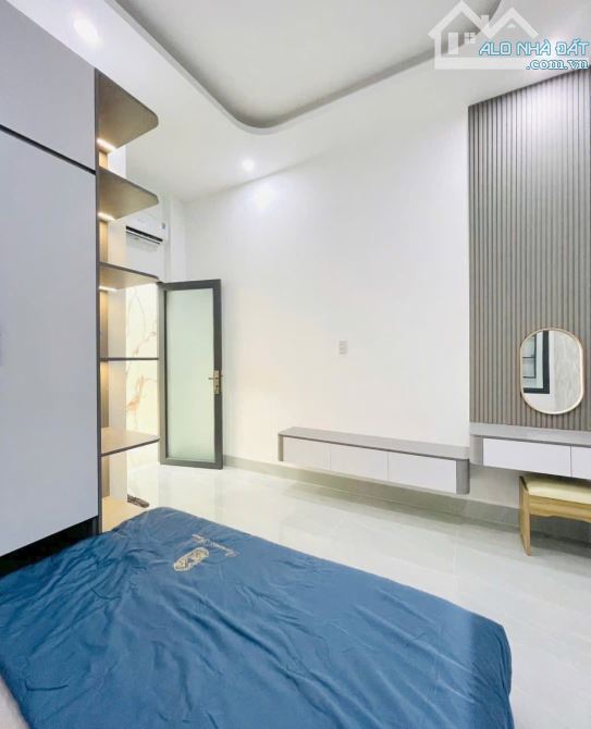 SIÊU PHẨM NHỈNH 4 ĐỒNG CÓ PHÒNG DƯỚI TRỆT ĐƯỜNG LÊ QUANG ĐỊNH, GÒ VẤP - 4,46TỶ/58,8M2. SHR - 13