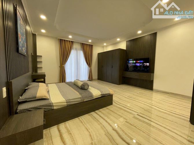 BÁN NHÀ 3 TẦNG CÓ THANG MÁY TẠI ĐƯỜNG SỐ 13 ,  THIẾT KẾ TÂN CỔ ĐIỂN - 13