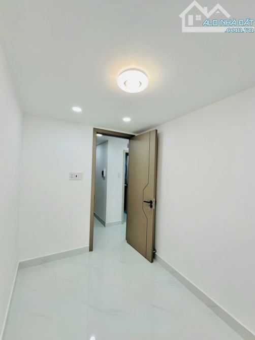 CÁCH MẶT TIỀN 30m - NHÀ 4 TẦNG TẠI TÔN THẤT THUYẾT - KHU DCHH KHÔNG QH - 14