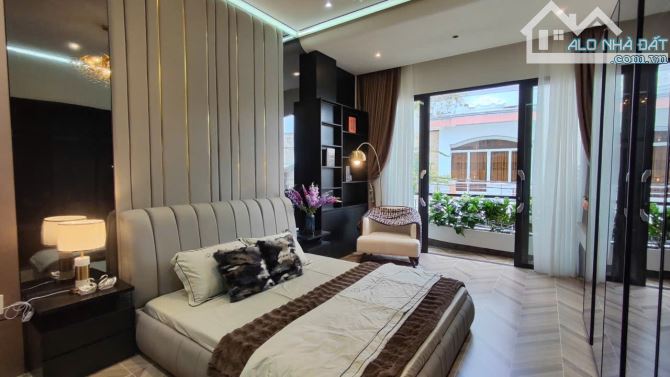 Nguyễn Văn Khối trệt 3 lầu được 5 Phòng ngủ Gần EMart CV Lang Hoa chỉ 10,39 tỷ - 16
