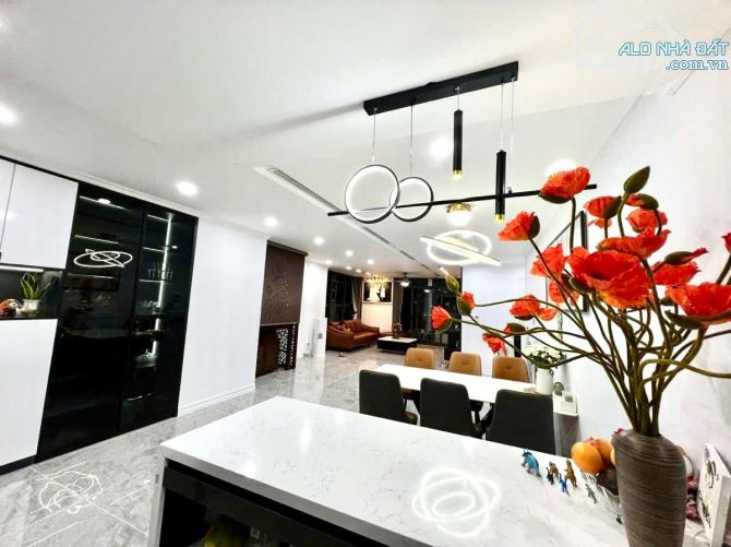 CĂN HỘ CAO CẤP NEW SKYLINE VĂN QUÁN HÀ ĐÔNG 3 NGỦ VIEW PHÁO HOA SIÊU ĐẸP 135m 9.1 TỶ - 2