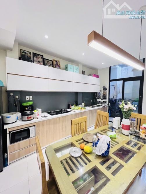 🏠 BAO ĐẦU TƯ, HXH, DIỆN TÍCHLỚN, NHÀ MỚI, P.10. QUẬN TÂN BÌNH 100M2, GIÁ 8 T.Ỏ.I. - 2