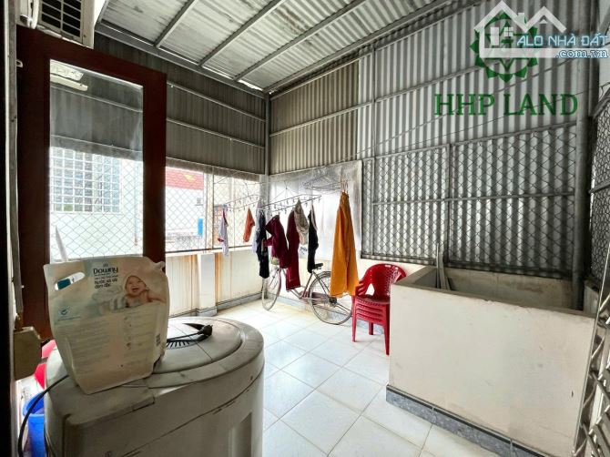 Cho thuê nhà 1 trệt 2 lầu full nội thất gần bệnh viện Shingmark, Long Bình Tân - 2