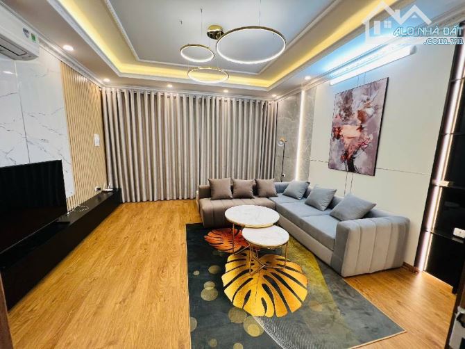 CỰC HIẾM, OTO vào nhà- Phúc Đồng - Long Biên giá chỉ nhỉnh 7 Tỷ 32m x 5T - Bay nhanh