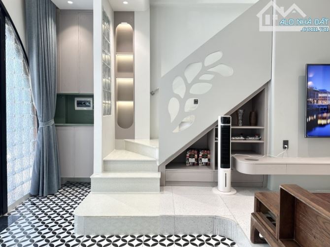 BÁN NHÀ BÌNH THẠNH HXH 70M2 3 TẦNG NGANG 5.3M 4 PN ĐẸP LUNG LINH HOÀNG HOA THÁM 9.86 TỶ. - 2