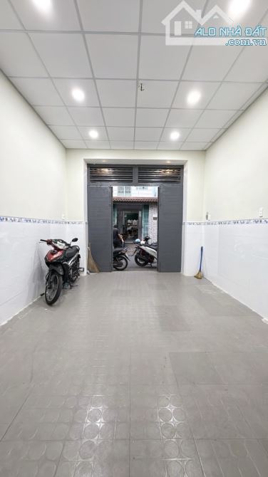 BÁN NHÀ ĐƯỜNG 3tháng2 QUẬN 10- 30m2-3 TẦNG- GIÁ 5,35 tỷ. - 2