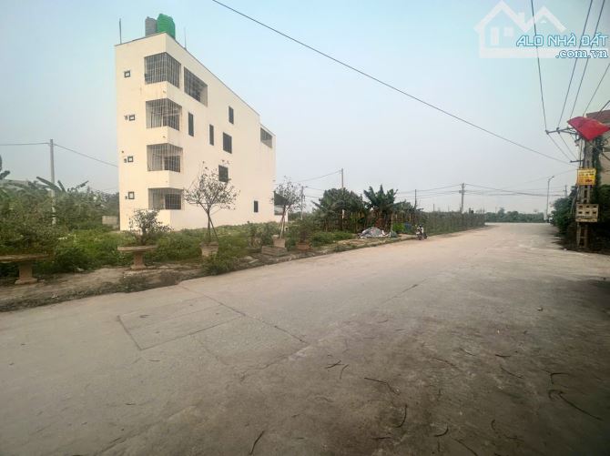 Choáng! chỉ bằng nửa giá lô bên cạnh. 108m đất đấu giá chợ mới Đông Tảo, Khoái Châu - 2