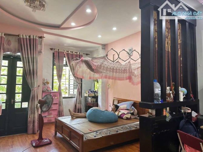 Nhà 4 tầng mặt tiền Lý Triện . DT:81m , ngang 4m5 . Nhà kiên cố full nội thất - 2