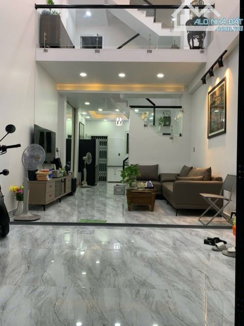 🏡 TRỊNH ĐÌNH TRỌNG-HOÀ THẠNH – TÂN PHÚ – NHÀ 5 TẦNG – GARA ÔTÔ – 8.8 TỶ  ✅ Diện tích: 4 x - 2