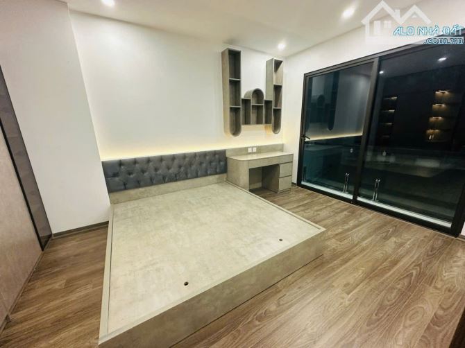 Nhà đẹp Sài Đồng _ Long Biên, DT 50m x MT 5.8m x giá 8.6 tỷ tặng full nội thất - 2