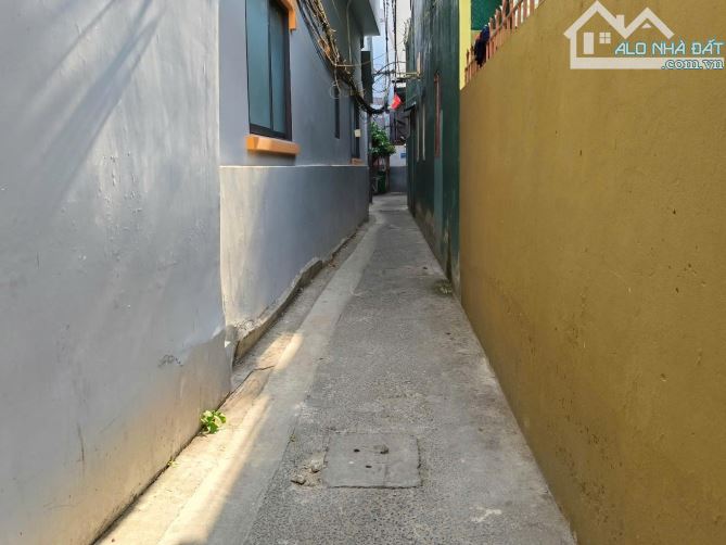 VẠN KIẾP - PHAN XÍCH LONG - GẦN 100M2 - TIỆN XÂY MỚI - LÔ GÓC 2 MẶT HẺM - TRƯỚC NHÀ 4M - 2