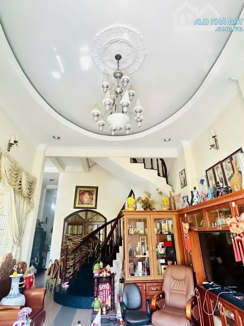 Quận Bình Thạnh-Nhà đẹp-Đường 10M-Giáp Q1-Bùi Đình Tuý-P24-145m2-7x24-4tầng-7PN - 2