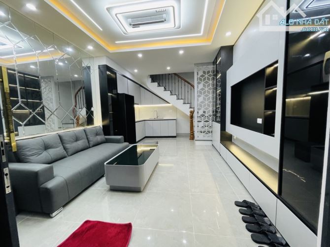 LĨNH NAM🏡NHÀ ĐẸP 5 TẦNG – FULL NỘI THẤT NHƯ KHÁCH SẠN 5★-NGÕ RỘNG, TRƯỚC NHÀ THOÁNG SÁNG - 2