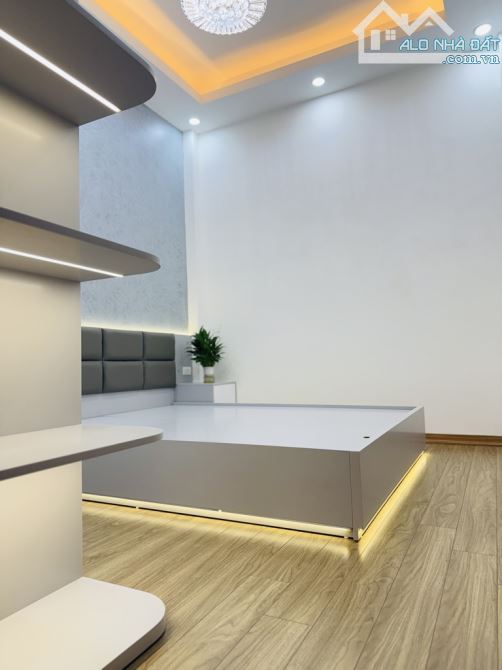 Lô góc Bùi Xương Trạch, hai thoáng ngõ rộng thông 3 gác đỗ cửa, 37m² - 2