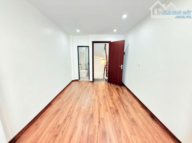 🔥 Tôn Đức Thắng, Ngõ Thông Gần Phố, Full Nội Thất, 5 Tầng, 3 Ngủ Đủ Công Năng, Giá 6.2 Tỷ - 2