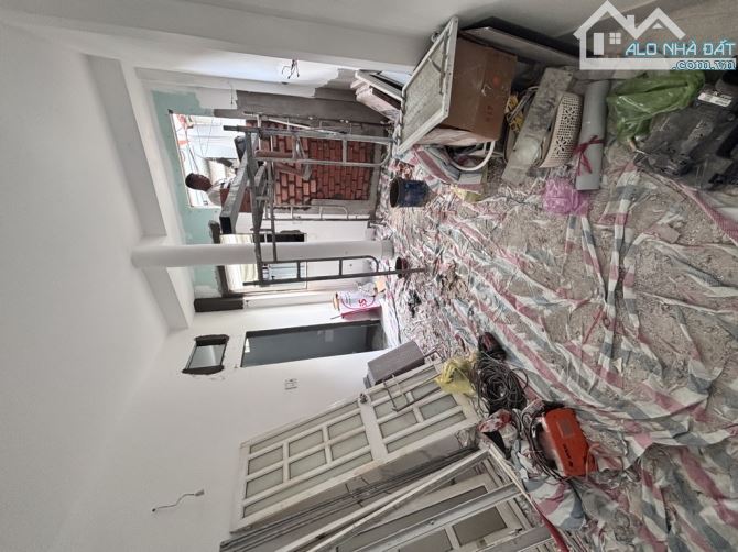 Hẻm thông-nhà mới 2 tầng-nở hậu 4.1m,Phú Thuận Quận 7, nhỉnh 3 tỷ - 2