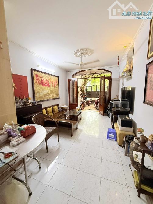 BÁN NHÀ MẶT TIỀN HẺM 8M NGUYỄN TRỌNG TUYỂN - NGUYỄN VĂN TRỖI - DT:90M2 - 3 TẦNG - CHỈ 14 T - 2