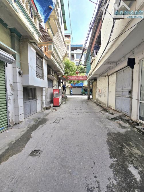 NHÀ CẤP 4 LÔ MẬU LƯƠNG, MẶT NGÕ Ô TÔ TRÁNH, KINH DOANH ĐỈNH, SÁT PHỐ 61M2 GIÁ HƠN 11 TỶ - 2