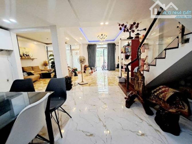 NGANG THÊNH THANG 8M (138m²) – GẦN NGÃ 4 NGUYỄN THỊ THẬP & NGUYỄN VĂN LINH  Q7 – XE HƠI NG - 2