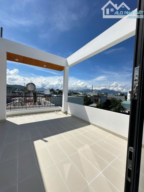 NHÀ 3 TẦNG ĐẸP, HIỆN ĐẠI - ĐƯỜNG TÔ HIỆU - GIÁ 4,65 TỶ - 2