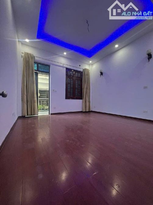 BÁN NHÀ LĨNH NAM HOÀNG MAI  50M X 5T, NHỈNH 8 TỶ, Ô TÔ ĐỖ CỬA. - 2