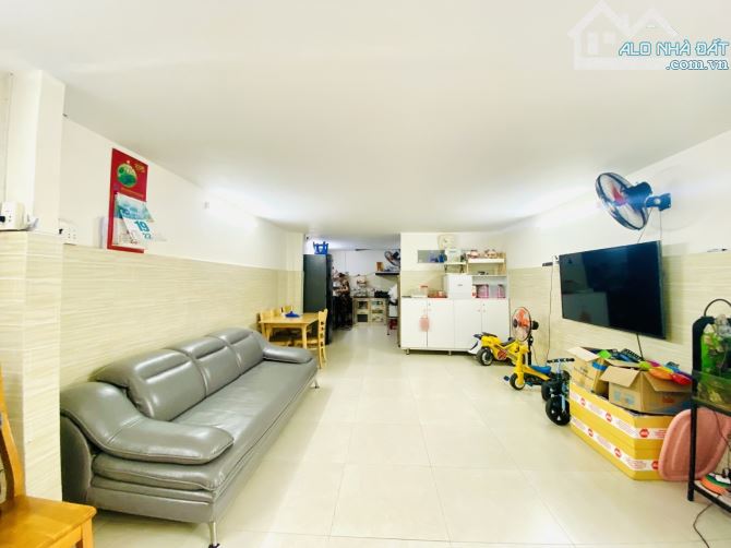 Hẻm xe tải, sau lưng ETOWN Cộng Hoà, 94m2, chỉ 9.3 tỷ - 2