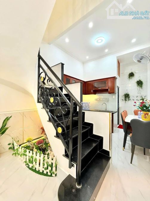 Bán nhà 2 tầng full nội thất mới đẹp 4,18 tỷ đường Bùi Quang Là Phường 12 Quận Gò Vấp - 2