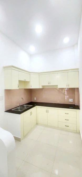 Nhà Mặt Tiền KD - Xe Tải Đậu Cửa Ngày Đêm - F15. TÂN BÌNH - 3 Tầng - 5.x TỶ - 2