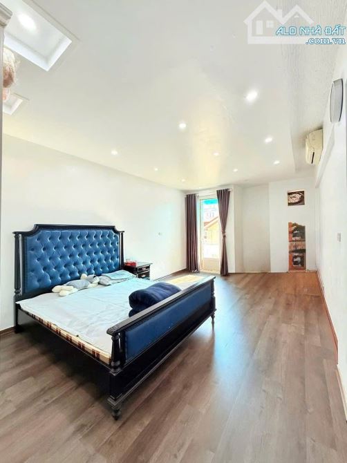 Bán nhà 5 tầng khu phân lô Văn Cao  - Diện tích: 72m2 - Công năng sử dụng: 5 ngủ 5 wc - 2
