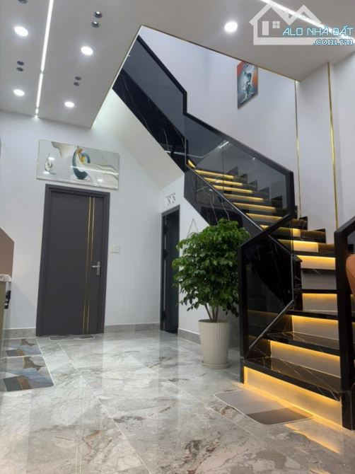 Nhà Siêu Đẹp Ở Ngay 72m² (4x18) – 3PN – Ô Tô Tới Cửa – Giá Chỉ 6,35 Tỷ - 2