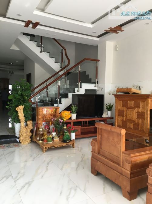 ❌ SIÊU HIẾM – NHÀ 3 TẦNG - FULL NỘI THẤT – NAM HÒA XUÂN – MT Đ.10M5 – ĐÀ NẴNG – CHỈ HƠN 8 - 2