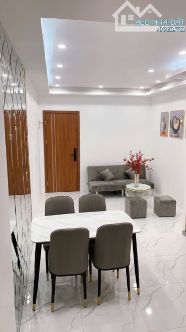 BÁN CĂN HỘ TẬP THỂ TẦNG 3 – NHÀ F, NGUYỄN TRÃI, THANH XUÂN. 68 M2 – 2PN. 2,6 TỶ - 2