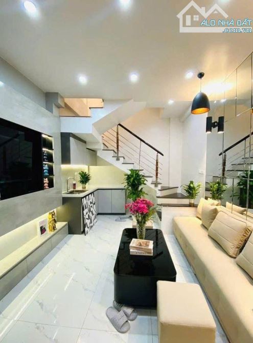 Bán nhà đường Láng gọn vào ở ngay, nhà mới như hình ảnh thật 100% - 2