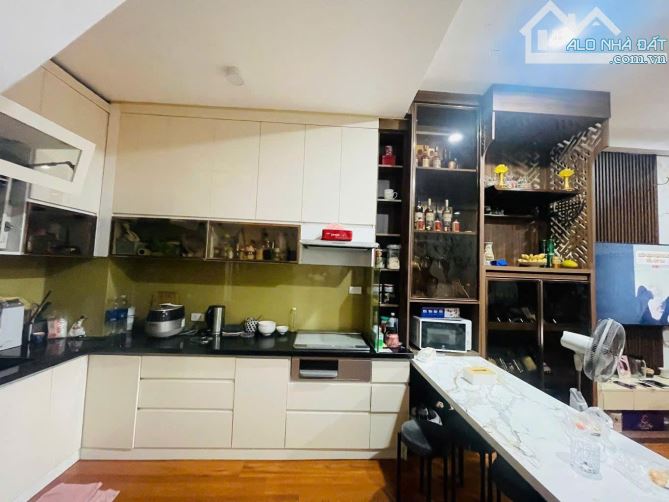 Gần OTO, Ở Sướng Phố Bồ Đề 45m x 5 tầng Nhỉnh 8tỷ Có Thương Lượng - 2