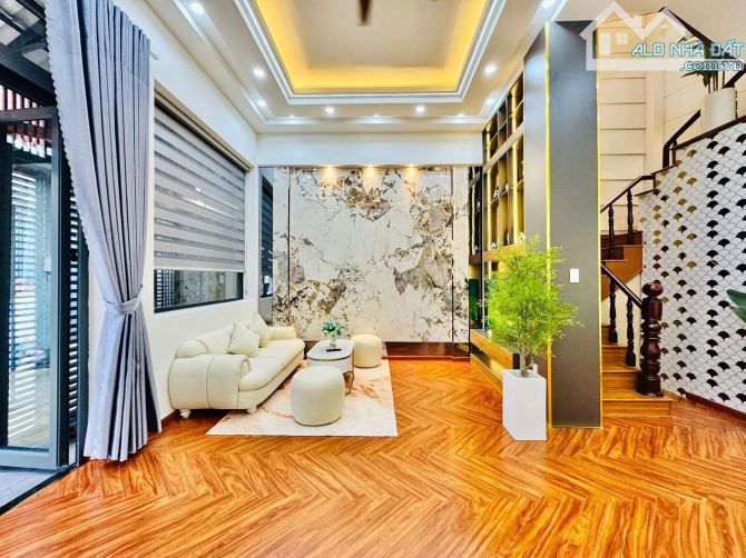 Cắt lỗ giảm sâu bán nhanh nhà Lê Văn Sỹ, Q3 - Giá 7tỷ190/60m2 - 2