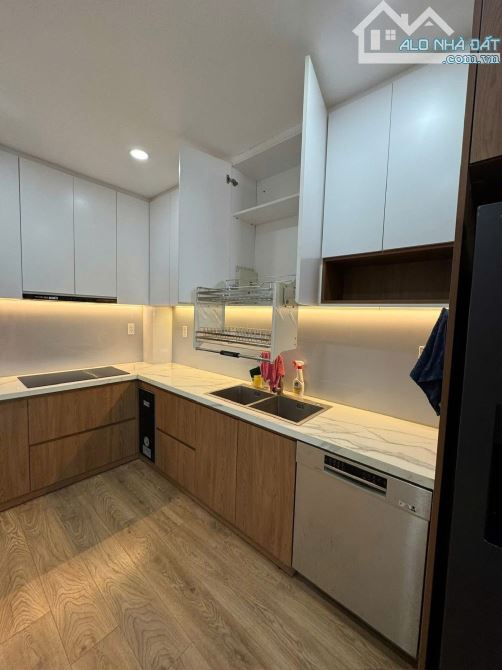 PN -Techcons,Hoa sứ, Phú NHuận: 145m2, 3p ngủ, 2wc, 21tr/th, Nhà mới. - 2